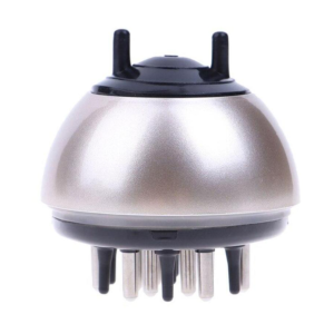 Masajeador manual para cabello color champán con puntas metálicas y dos dispensadores en la parte superior.