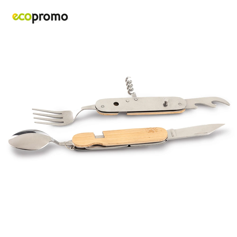 Set de cubiertos de camping en acero inoxidable y madera. Incluye tenedor, cuchillo, destapador y sacacorchos.