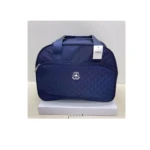 Bolso azul marino para dama, estilo deportivo con logo de avión y textura capitonada.
