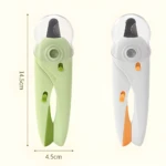 Dos cortaúñas para mascotas con luz LED: uno verde claro y otro blanco con detalles naranjas. Miden 14.5cm de alto por 4.5cm de ancho.
