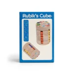 Caja azul con dos rompecabezas cilíndricos de madera tipo cubo Rubik, mostrando bolas de colores en su interior para motricidad fina.
