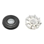 Juego de repuesto para afeitadora: cabezal exterior negro con ranuras y cortador interior plateado, junto al soporte de plástico blanco con cuchillas.