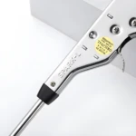 Encendedor de impacto Spark-L cromado con gatillo, mostrando etiqueta "ORIGINAL MADE IN CHINA 30.000 shots".