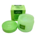 Crema hidratante facial Grace Day Aloe 15% abierta, gel verde claro visible, junto a su tapa verde y caja.