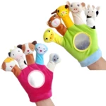 Dos guantes títere de mano de peluche con animales en los dedos y espejos, uno rosa y otro verde, para estimulación visual infantil.