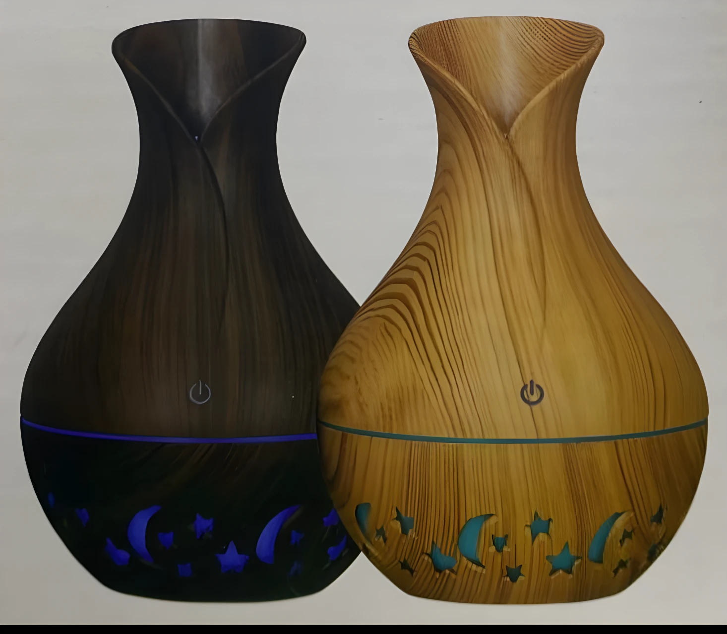 Humidificador difusor USB diseño jarra madera clara y oscura, con luces de luna y estrellas.