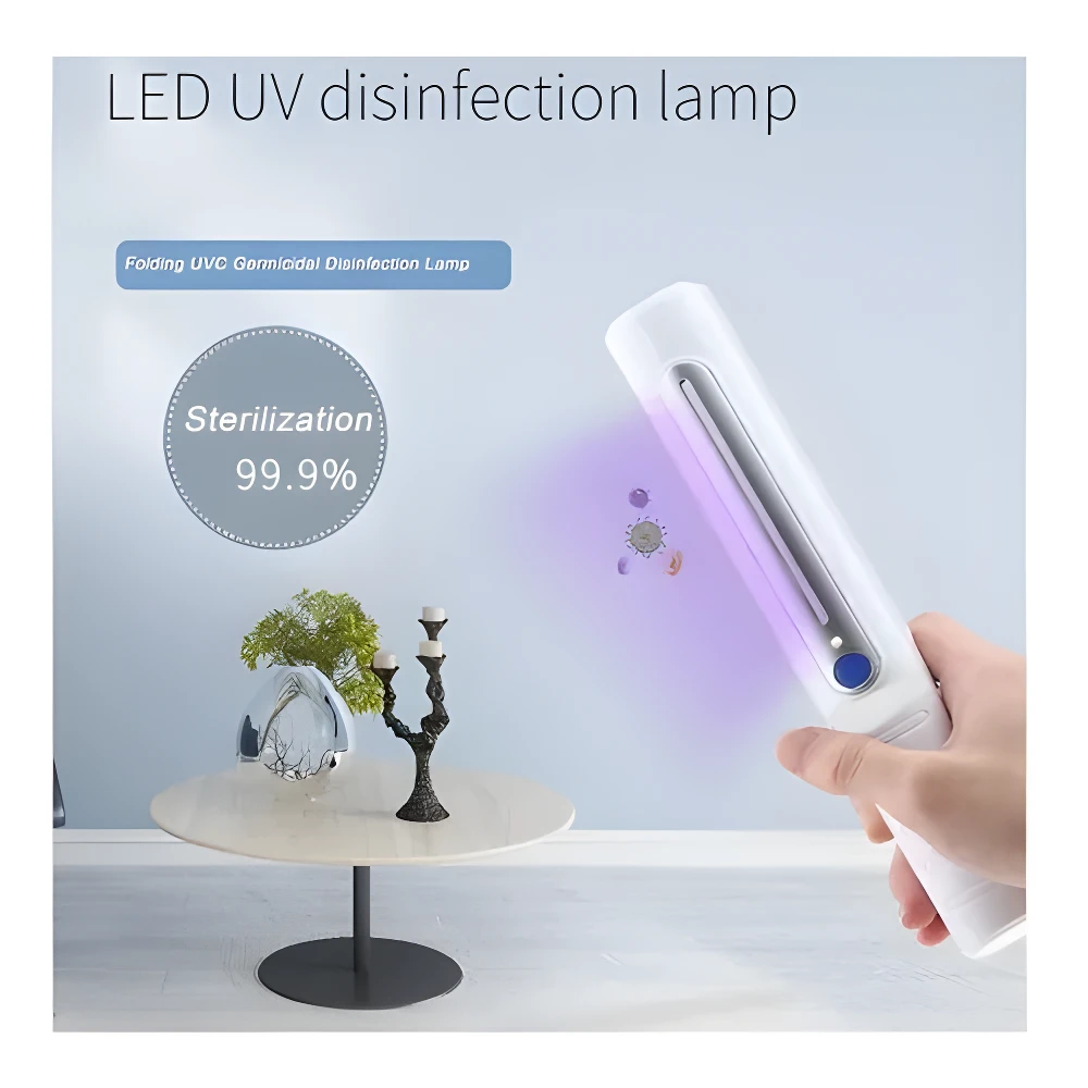 Lámpara UV portátil blanca desinfectando objetos, con 99.9% de esterilización.