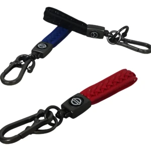 Set x2 llaveros Nissan cuero trenzado negro y azul, y rojo con argolla y clip metálico.