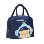 Lonchera térmica azul con osito astronauta y flor, ideal para niños.