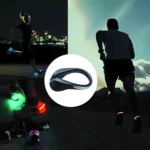 Luces LED deportivas taloneras para calzado, clips de seguridad luminosos en colores azul, verde y rojo, mostrando uso nocturno y producto central.
