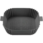 Molde cuadrado de silicona gris para freidora de aire con diseño acanalado y base texturizada.
