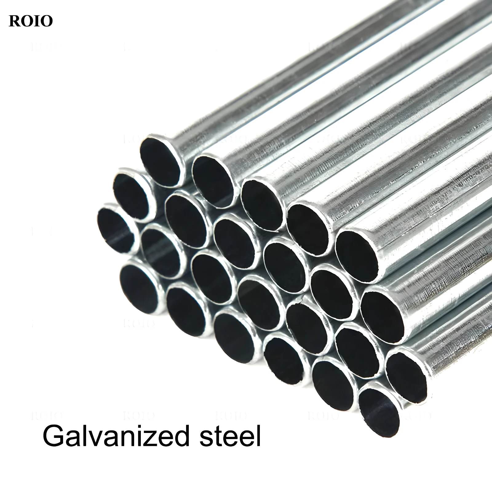 Tubería de acero galvanizado apilada, vista en primer plano, textura metálica, para organización.