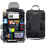 Organizador de asiento trasero de auto universal negro con tablet, botellas, bocadillos y juguetes.