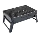 Parrilla de carbón plegable de acero negro, ideal para 3-5 personas en exteriores.