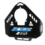 Parrilla de protección negra para tanque Yamaha XTZ 250 con logo azul y detalles plateados.
