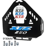 Parrilla protectora negra 3D para tanque Yamaha XTZ 250 con logo y tornillería.