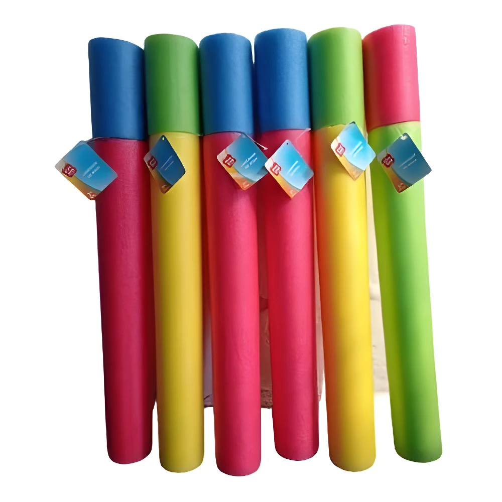 Seis lanzadores de agua de espuma, tubos flotadores surtidos en fucsia, amarillo, azul y verde, con etiquetas de precio.