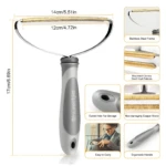 Quitapelusas metálico de doble cara con mango ergonómico, ideal para telas.