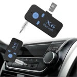 Receptor Bluetooth X6 negro con jack 3.5mm y ranura microSD conectado al auxiliar de auto.