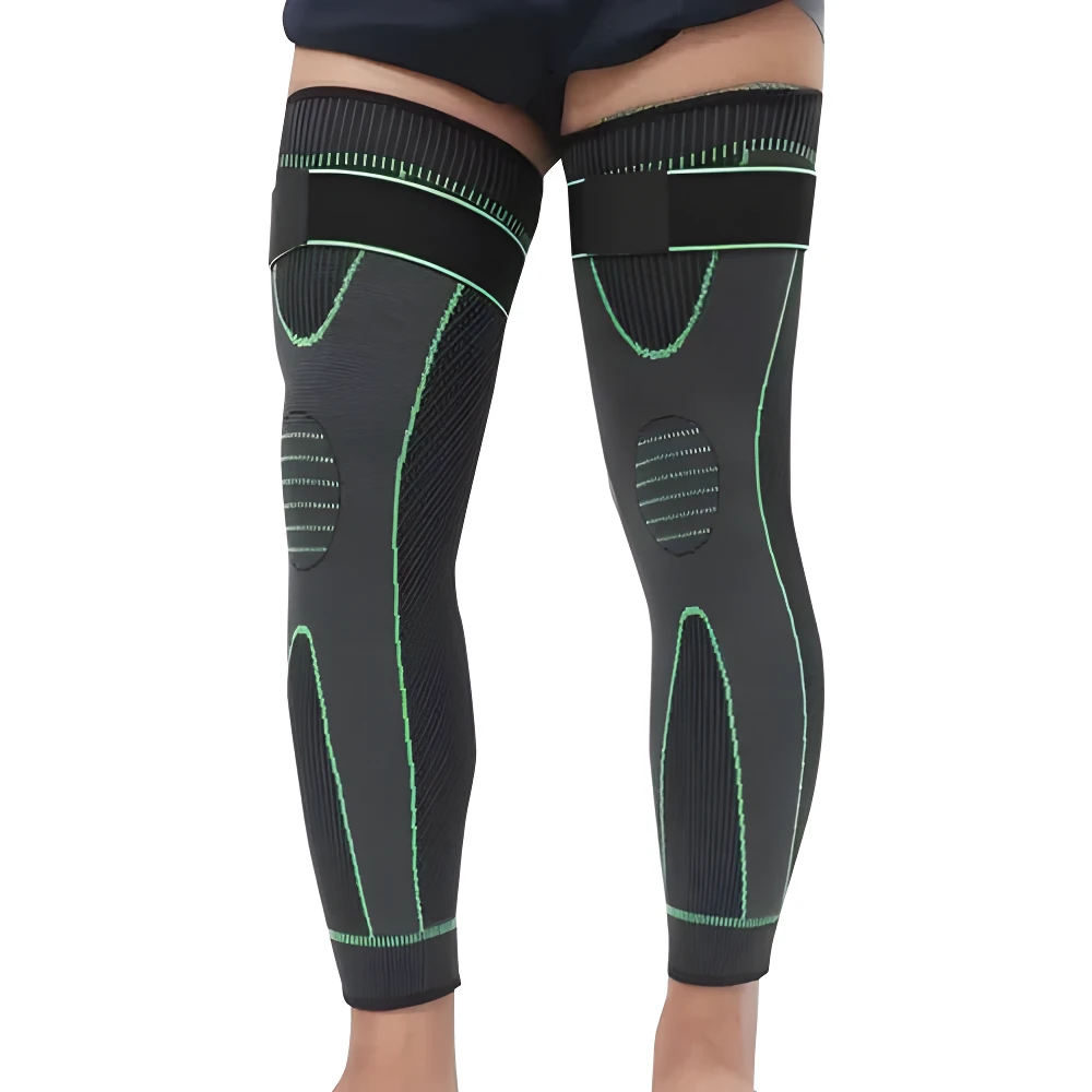 Rodilleras de compresión negras y gris oscuro con líneas de soporte verde neón, largas hasta el muslo, para soporte articular.