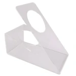 Soporte organizador acrílico transparente para secador, diseño angular con orificios.