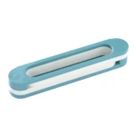 Soporte organizador de sandalias y toallas turquesa y blanco, para colgar y ventilar calzado.