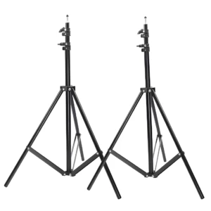 Dos trípodes negros de aluminio 2.10m con soportes para celular, ideales para fotografía y video profesional.