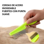 Peine verde lima con cerdas de acero inoxidable para mascotas, ideal para eliminar pulgas y pelo muerto.