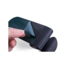 Gancho soporte universal negro para sombrilla, con adhesivo removible.