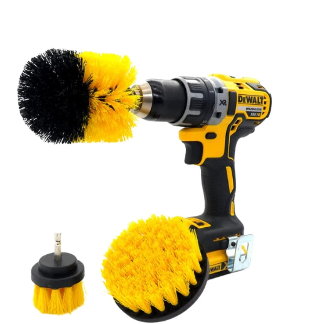 Taladro DeWalt con cepillos de limpieza circulares y cónicos, amarillo y negro, para autos y hogar.