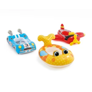 Balsa inflable de coche azul con número 3, pez amarillo y avión rojo para piscina infantil.