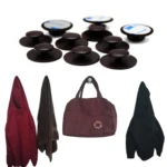 Set x2 ganchos adhesivos marrones Pack x 12, con sudadera roja, toalla marrón y bolso colgando.