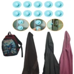 Set x2 ganchos adhesivos circulares azules. Pack x12 con mochila Sonic y toallas colgadas.
