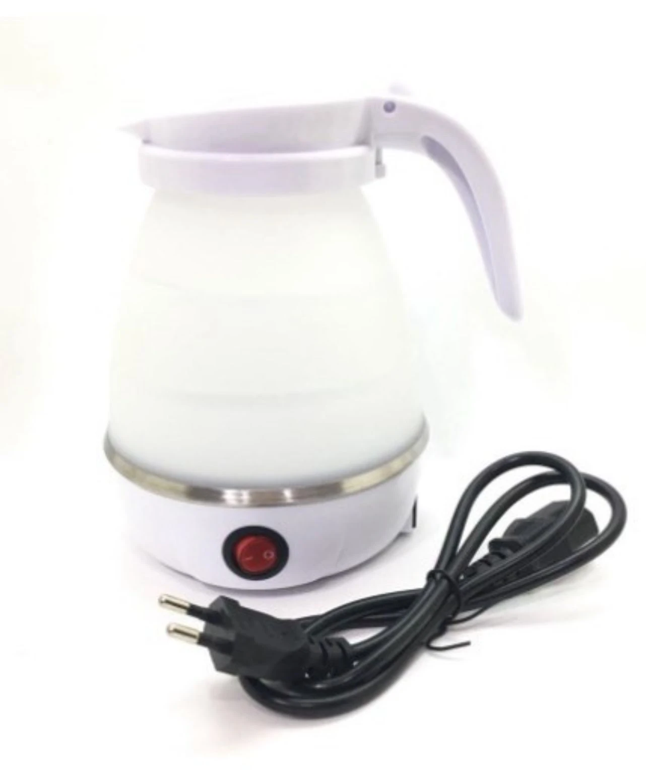 Jarra eléctrica plegable de silicona blanca con base de acero inoxidable, interruptor de encendido rojo, mango ergonómico y cable de conexión incluido.