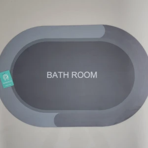 Tapete antideslizante gris para baño, diseño moderno, con texto "BATH ROOM".