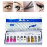 Kit de lifting de pestañas con envase plateado y 9 frascos de diferentes colores y dos aplicadores.