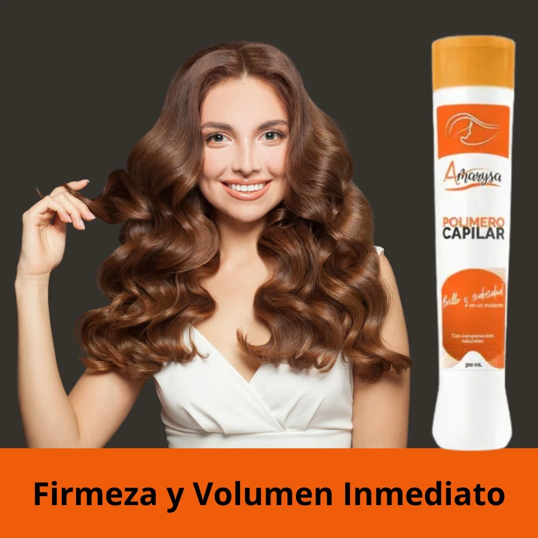 Mujer sonriente con cabello largo, castaño y ondulado junto al envase de 300 ml de Polímero Capilar Amarysa que promete firmeza y volumen inmediato.
