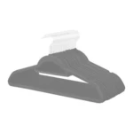 Pack 50 ganchos de ropa negros de terciopelo con borde plateado, ideales para organizar armarios.