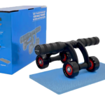 Rueda abdominal con manillar negro, 4 ruedas rojas y tapete azul, incluye caja y accesorios.