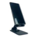 Soporte metálico negro para celular con brazo ajustable y base estable, visualizado en ángulo ascendente.