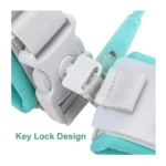 Cierre de seguridad con llave para arnés infantil anti-pérdida, color verde agua y blanco.