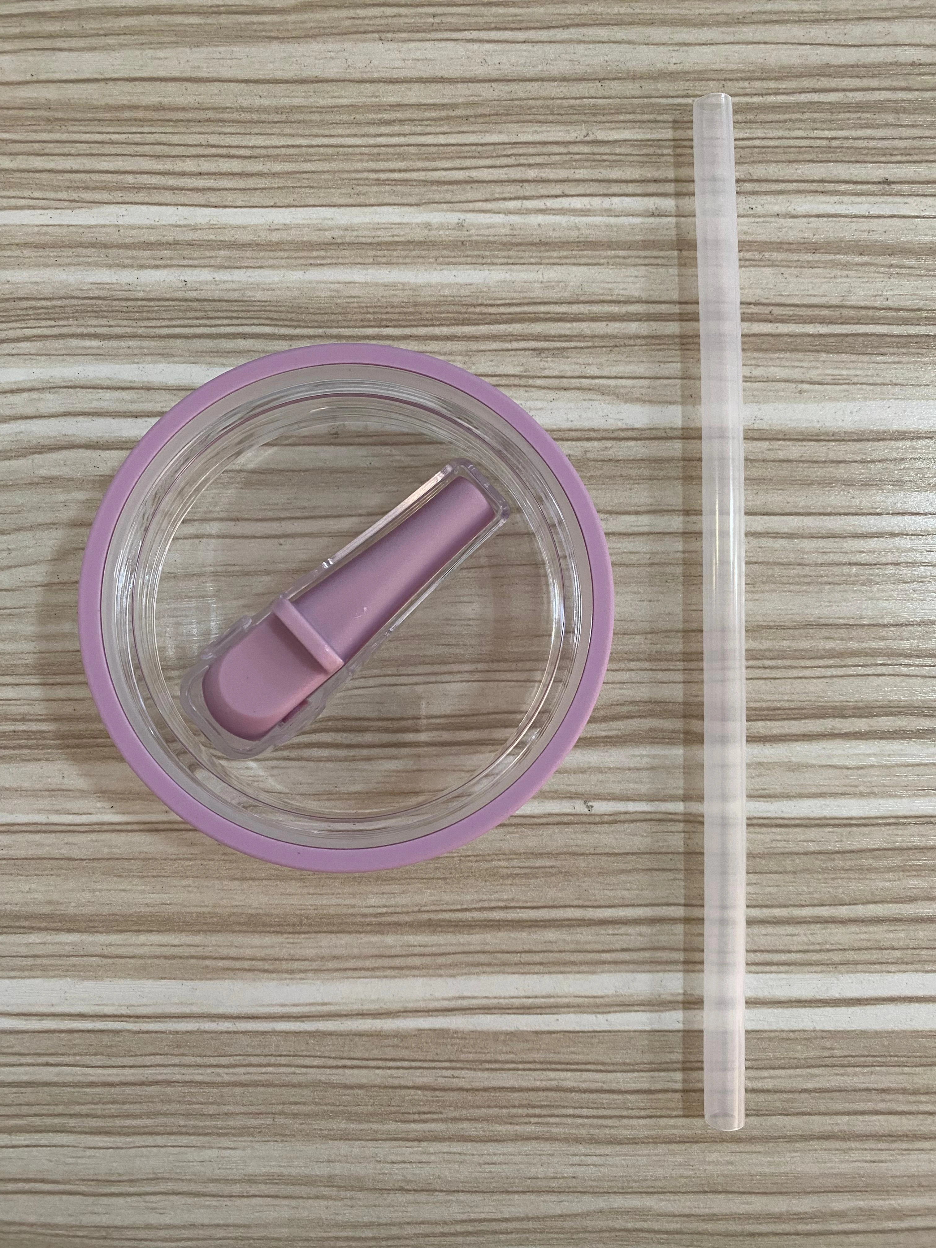 Tapa rosada con tapa para sorbeto y sorbeto blanco para termo Stanley.