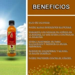 Botella de vinagre de manzana "Gallo" con etiqueta roja y detalles dorados, texto en español resalta sus beneficios.