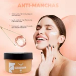 Mujer sonriendo con crema facial, al lado una esfera de gel y un envase de 60g de Crema Anti Manchas Afrodita con tapa negra para cuidado de la piel.