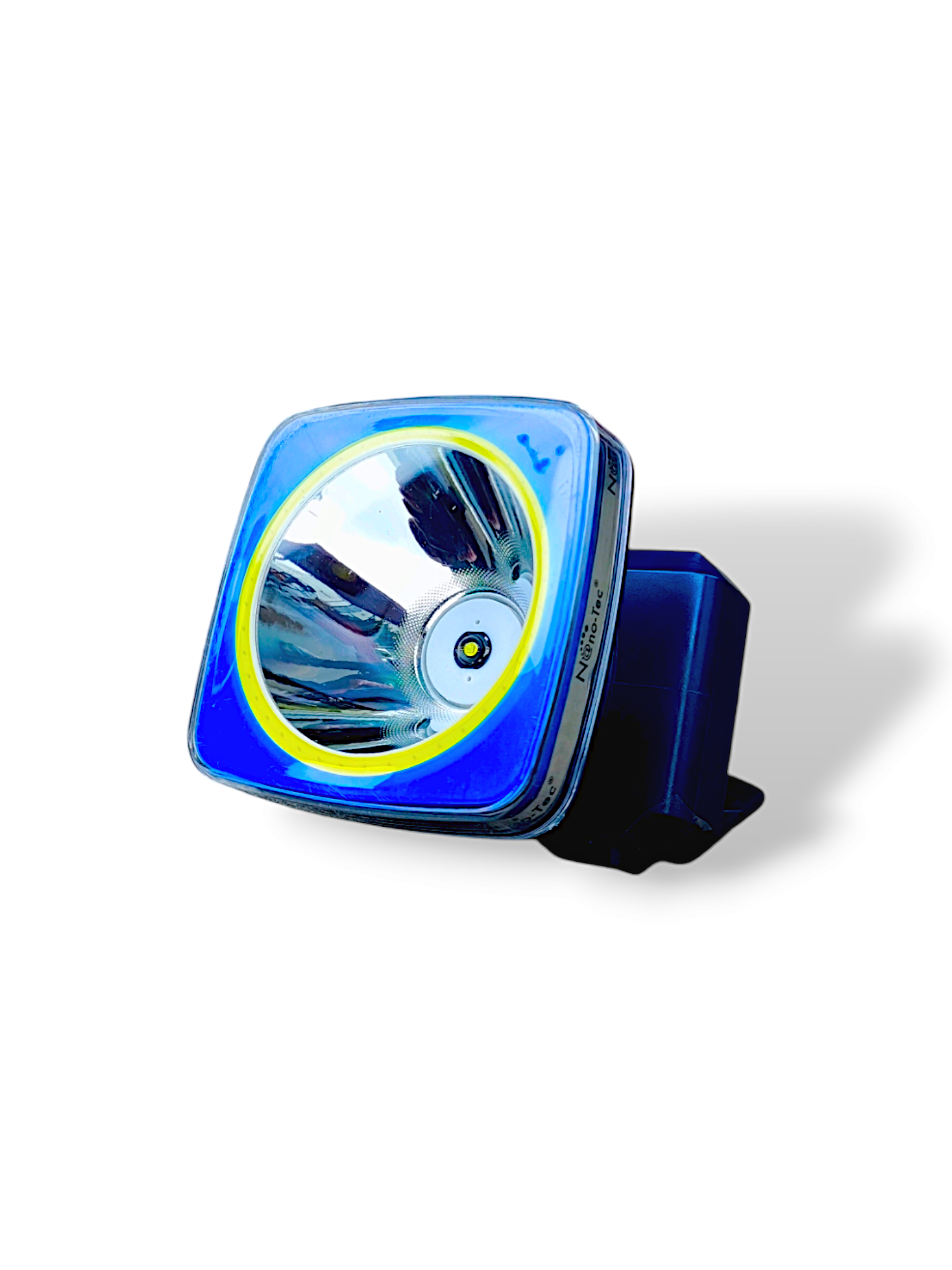 Linterna frontal Nano-Tec Nt-L3171 azul con haz potente y borde amarillo, ideal para exploración.