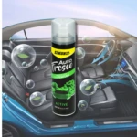 Spray ambientador Auto Fresco Simoniz Active para carro, aroma que elimina olores, en interior de coche.