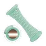 Rodillo masajeador estimulador terapia R, verde menta con textura hexagonal, ideal para pies.