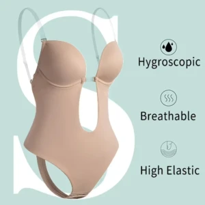 Body moldeador color piel con escote pronunciado, tirantes transparentes y hebilla frontal.