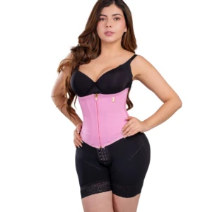 Cinturilla alta de compresión en color rosa con zipper, short deportivo negro con encaje.