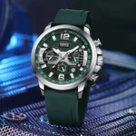 Reloj Ofsn 1304 para hombre con correa de silicona verde, esfera multifunción y bisel plateado.